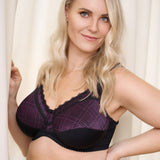 Plaisir - Beate Fullcup BH Imperial