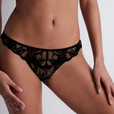 Aubade - Into The Groove String Sort