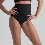 Byebra - Usynlig Højtaljet String Sort