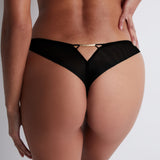 Aubade - Into The Groove String Sort