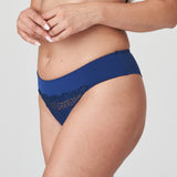 Primadonna - Sophora String Royal