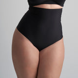 Byebra - Sculpting Højtaljet String Sort