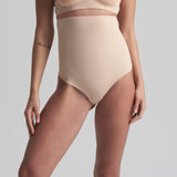 Byebra - Sculpting Højtaljet String Beige