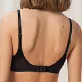 Triumph - Airy Sensation Formpressad BH svart