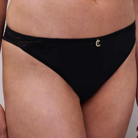 Chantelle - Romance String Sort